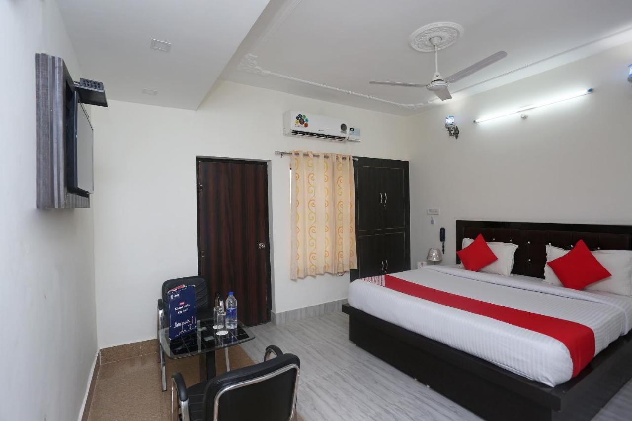 โอโย 18301 โฮเต็ล เอ-1 Hotel อัลวาร์ ภายนอก รูปภาพ