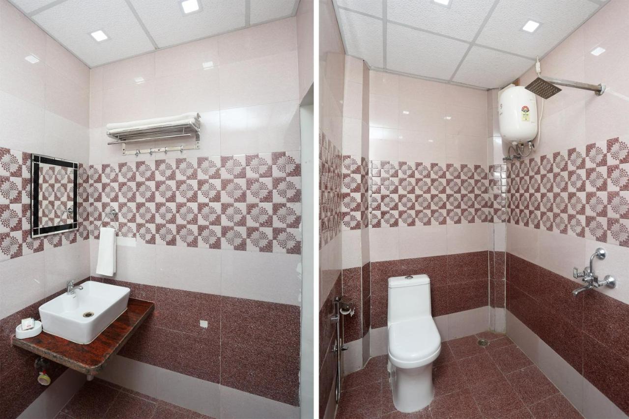 โอโย 18301 โฮเต็ล เอ-1 Hotel อัลวาร์ ภายนอก รูปภาพ